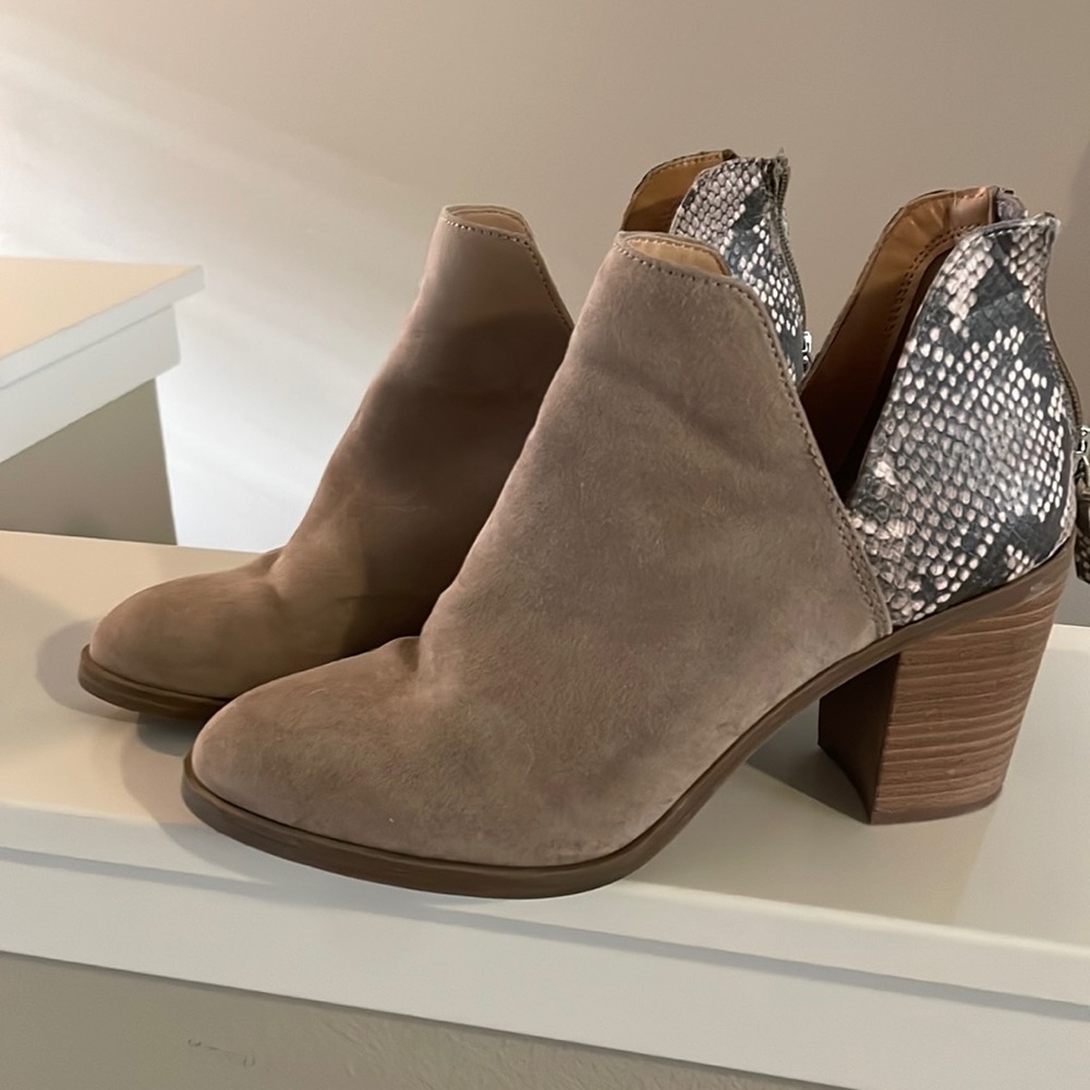 Dolcetta booties 8